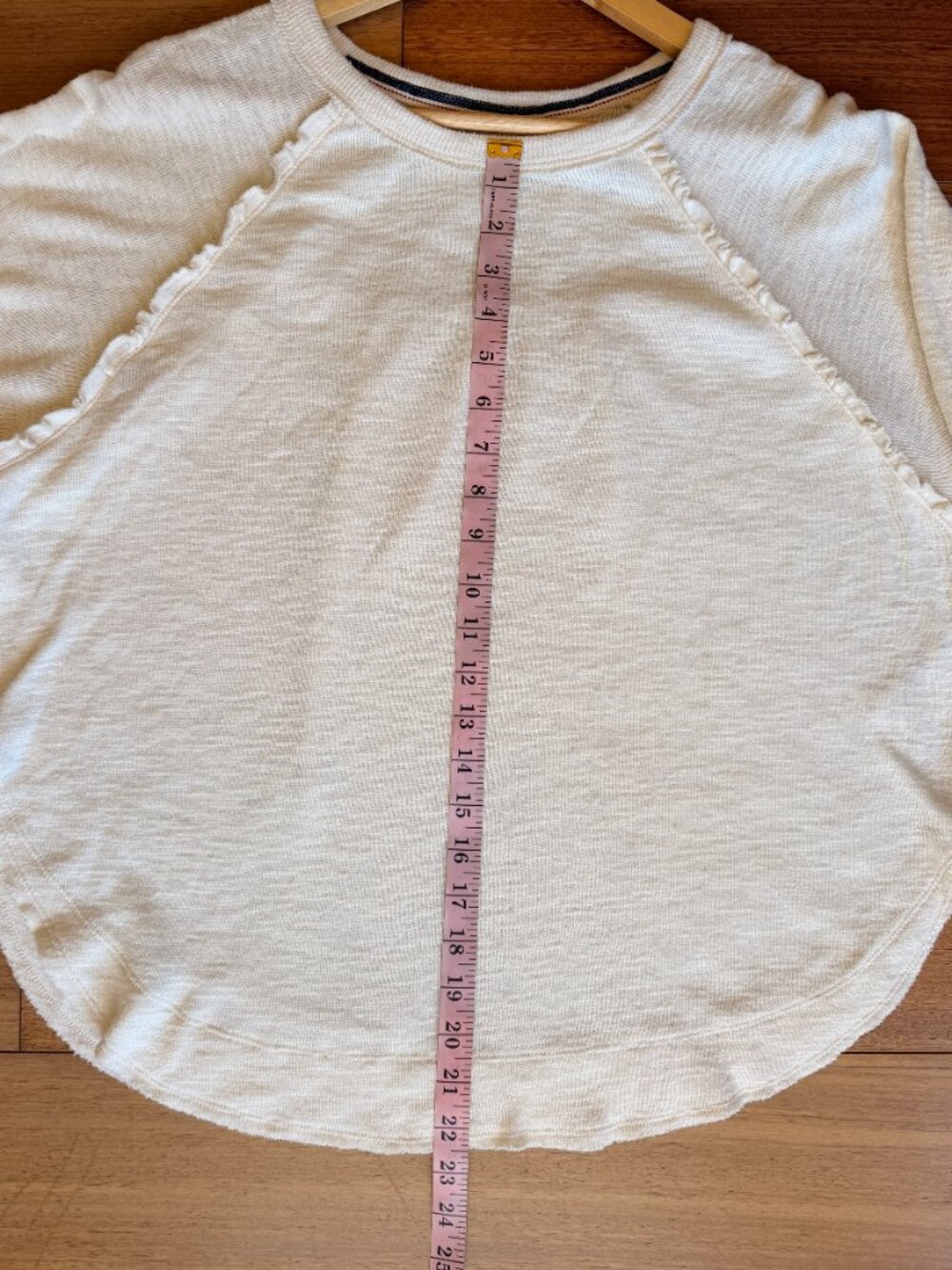 Pilcro Ruffled Raglan Thermal Top, Size M - Picture 4 of 6
